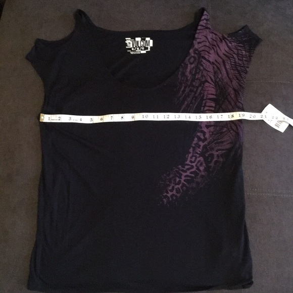 Volcom- Cold Shoulder Top (NWT) Size: Medium - Picture 4 of 8